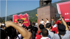 长征精神红色旅游火炬传递活动在重庆开县举行(组图)