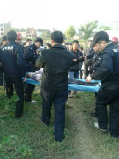 重庆市奉节县朱衣镇和永安镇部分村民遭遇强拆维权无果