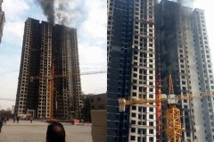 河南郑州:33层楼房外墙保温材料着起大火