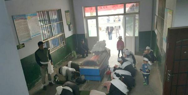 �ӱ�����:һ��Ů�򡰸�ð����ɥ��������Ժ�����