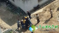 陕西省安康市政府暴力强拆,逼迫农民以命相博护卫自己的家园