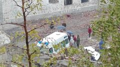 河南郑州一房屋倒塌造成一死一伤