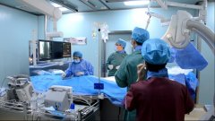 扎兰屯市首例永久起搏器植入术成功