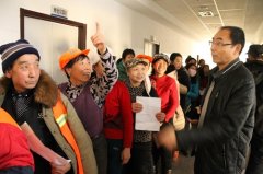 内蒙古卓资县总工会关爱环卫工人送体检