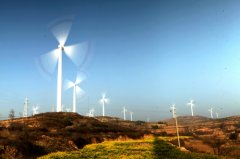 山西夏县:风电点醉条山更壮观