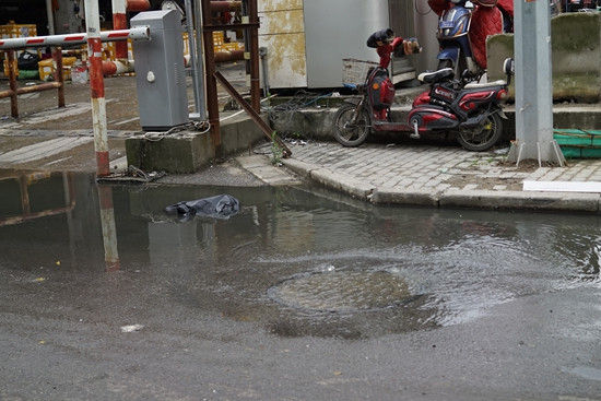 ��ɽ�������г�Υ����ɵĵ�·��ˮ(��)