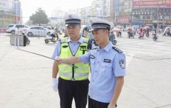 固始交警开展交通安全整治宣传攻势战执法直播活