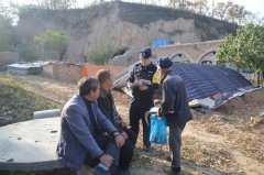 黄陵铁警这一幕,真令人感动!