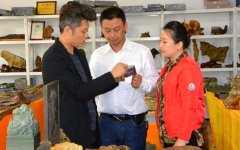 张洪国:用心雕刻创业时光