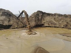 天镇县一选钛厂大肆排污 环保局被指不作为