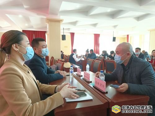 普法宣传“进村屯” 长春9名律师为60名村民解答25个法律问题