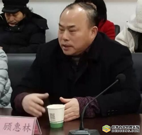 ������������Ʒ�ƹ�â���� ���ֵ��̼����ں��ƶ�ǰ��(ͼ2)