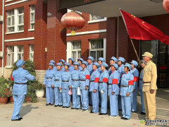 河南嵩山老年红色歌舞团倍受各级领导和群众的喜爱