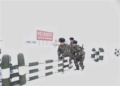 �й��߾����ƣ�����&ldquo;�����ض�&rdquo;ǹ֧������